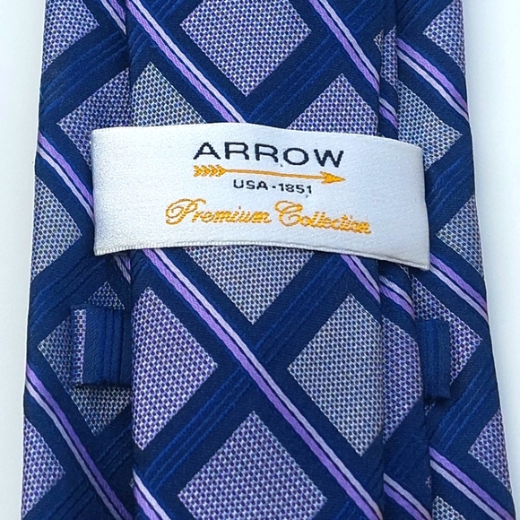 A Sharp Looking Purple Gray Dark Blue Tie Size (OS) - Picture 3 of 4